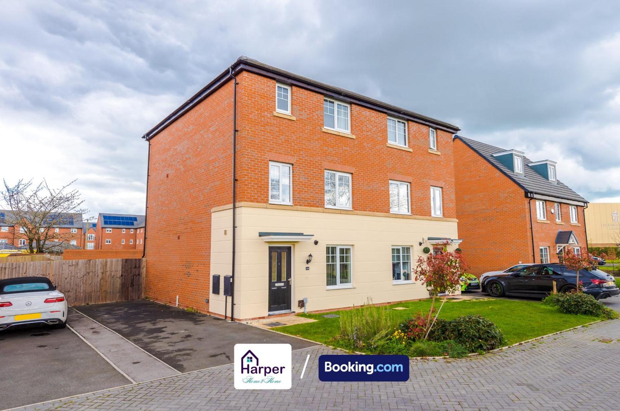 Prime Location 3 Storey By Harperletting Short Lets & Serviced Accommodation Chester With Driveway Long Or Short Stays Hough Green Luaran gambar