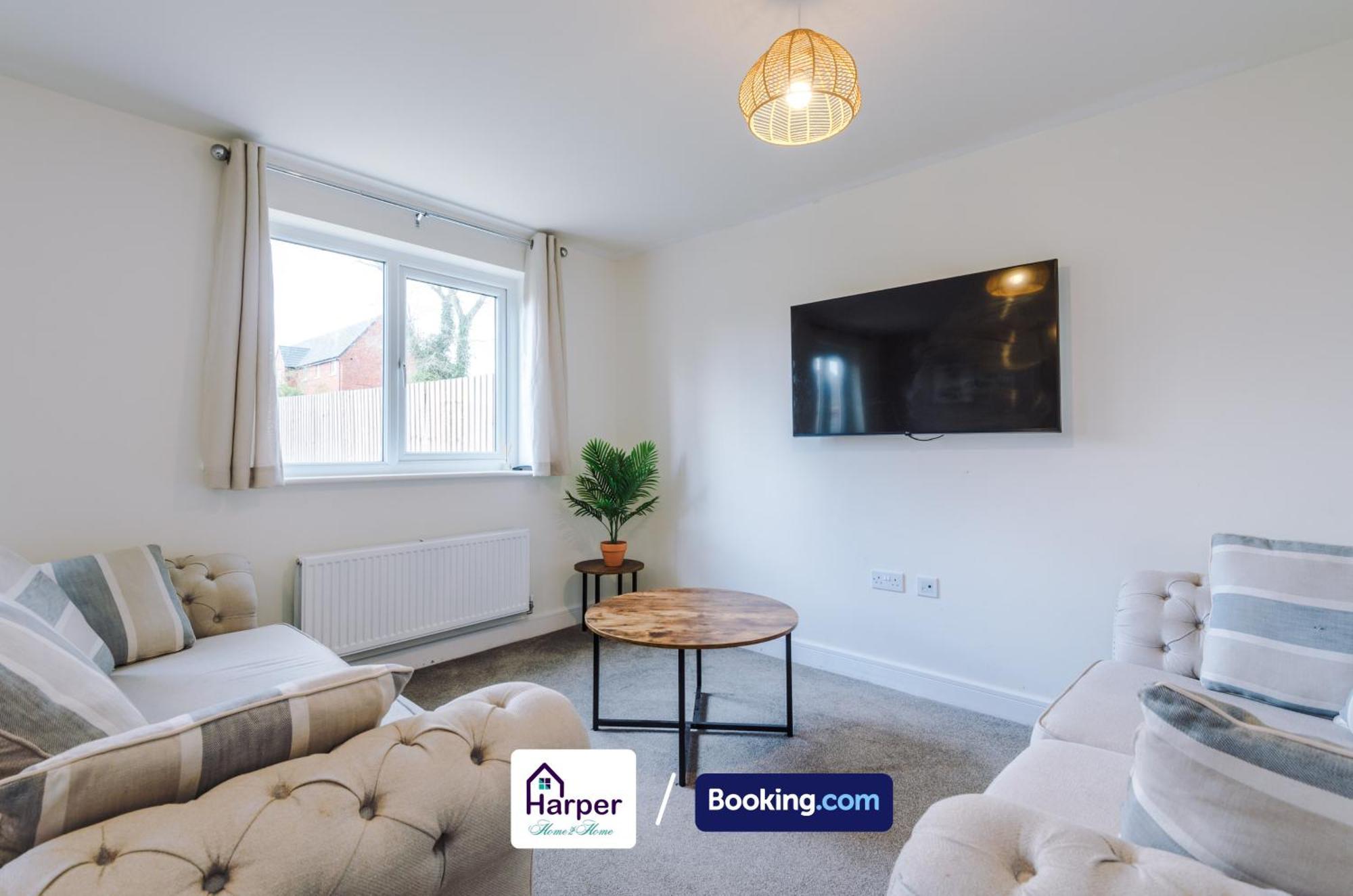 Prime Location 3 Storey By Harperletting Short Lets & Serviced Accommodation Chester With Driveway Long Or Short Stays Hough Green Luaran gambar
